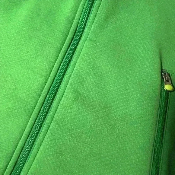 Womens size medium under armour jacket, #D134 - Picture 4 of 14